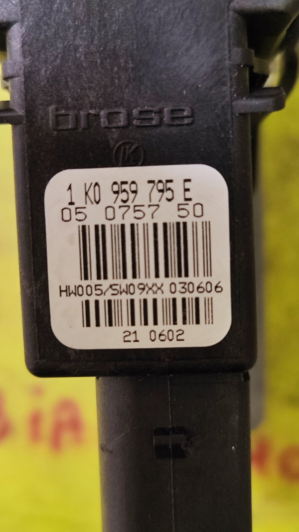 1K0959703K Motorino alzacristallo posteriore sx Volkswagen Golf V - Debiautomotive