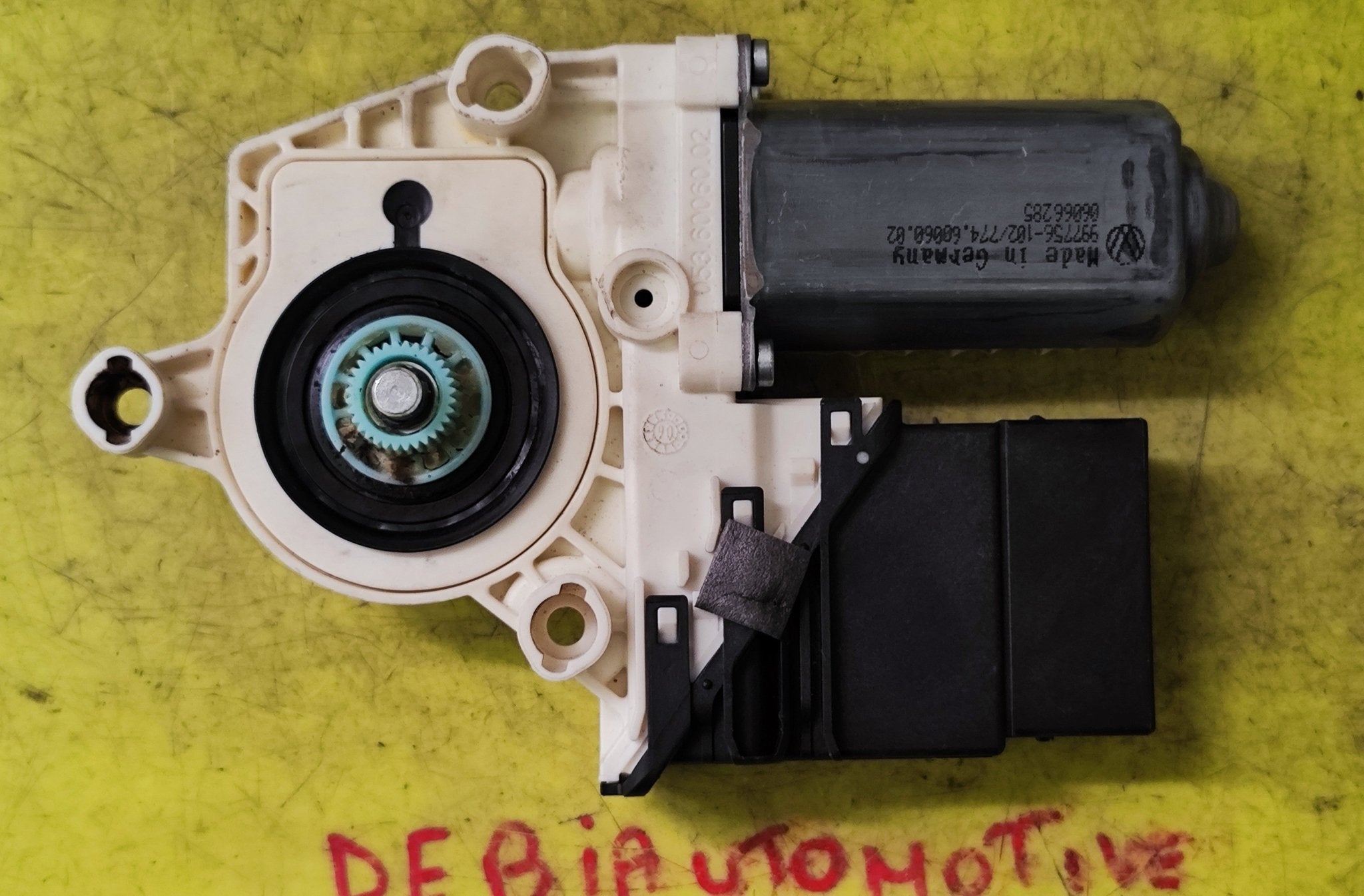 1K0959703K Motorino alzacristallo posteriore sx Volkswagen Golf V - Debiautomotive