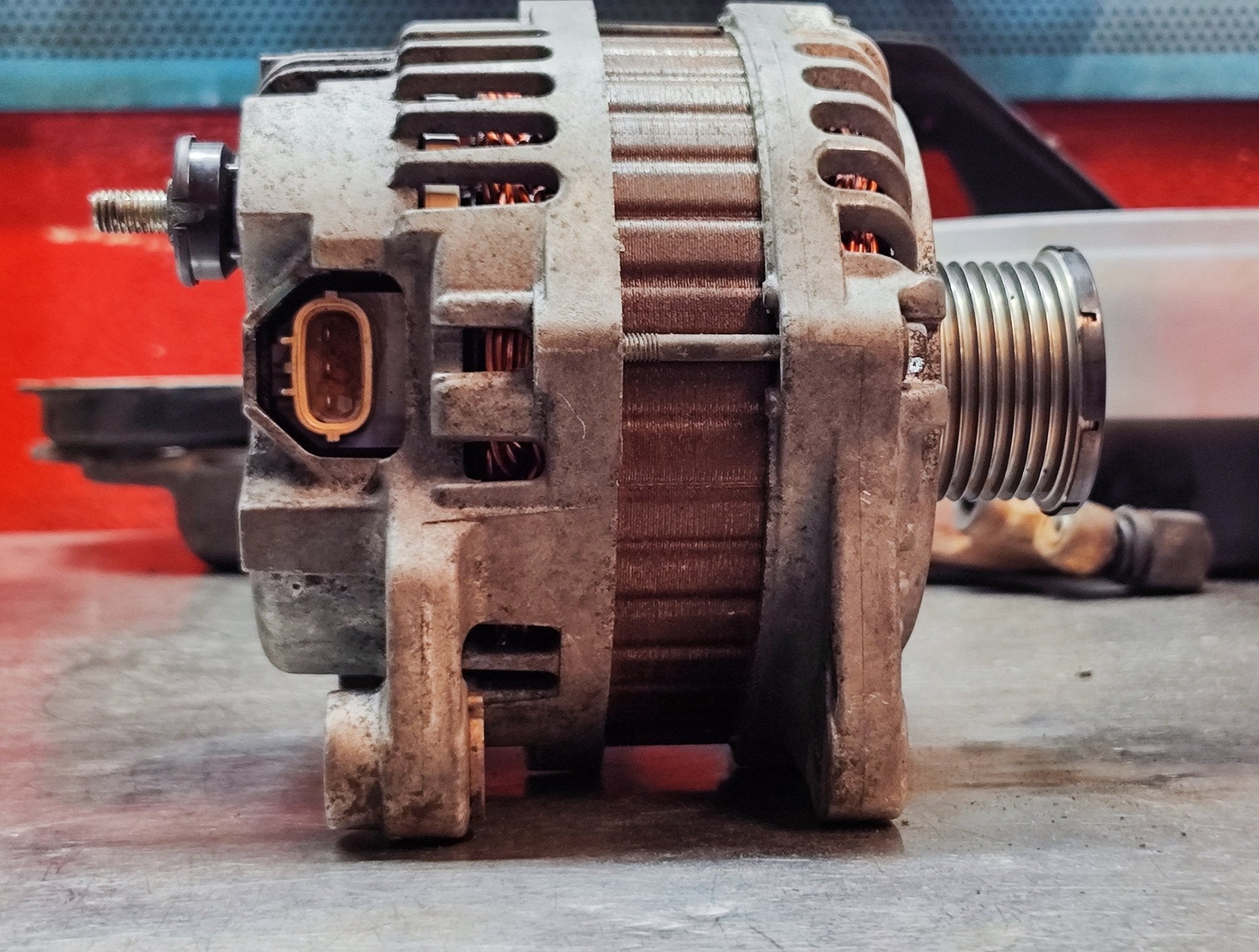 23100JG17A Alternatore Nissan Renault - Debiautomotive