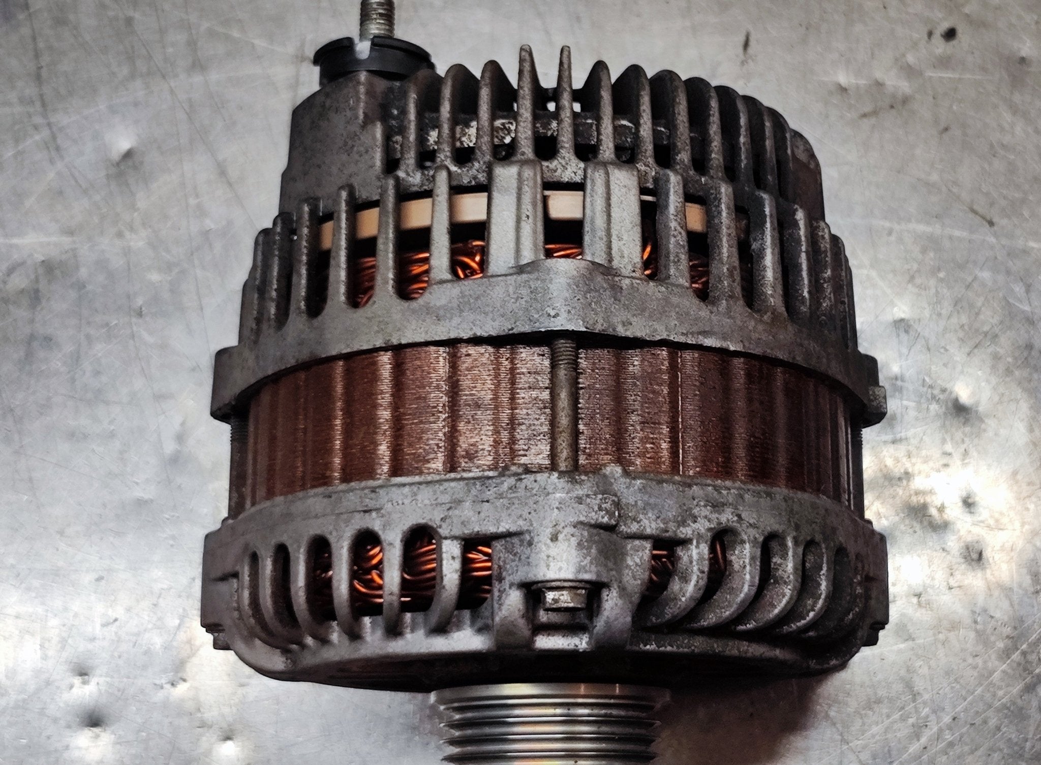 23100JG17A Alternatore Nissan Renault - Debiautomotive