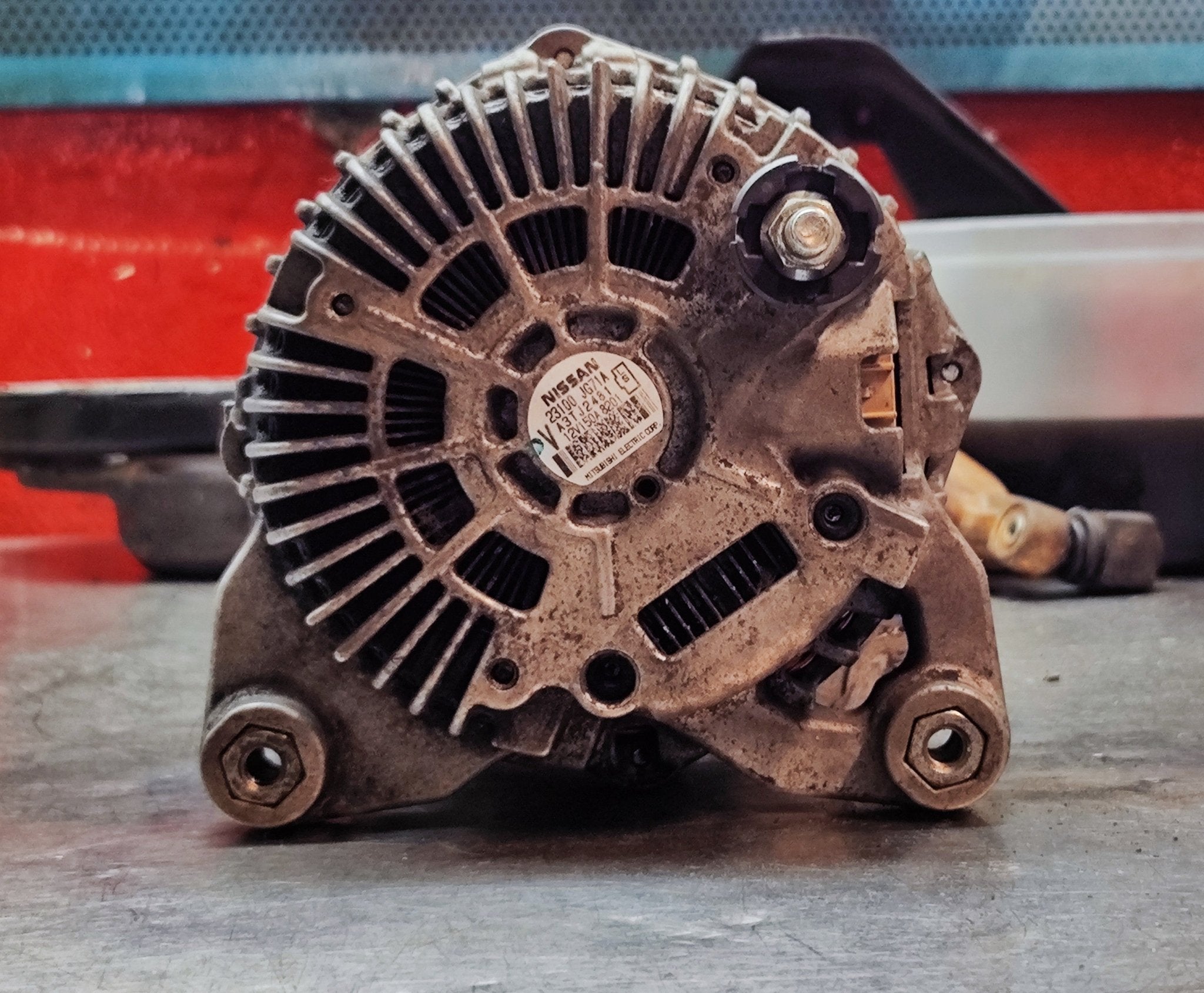 23100JG17A Alternatore Nissan Renault - Debiautomotive