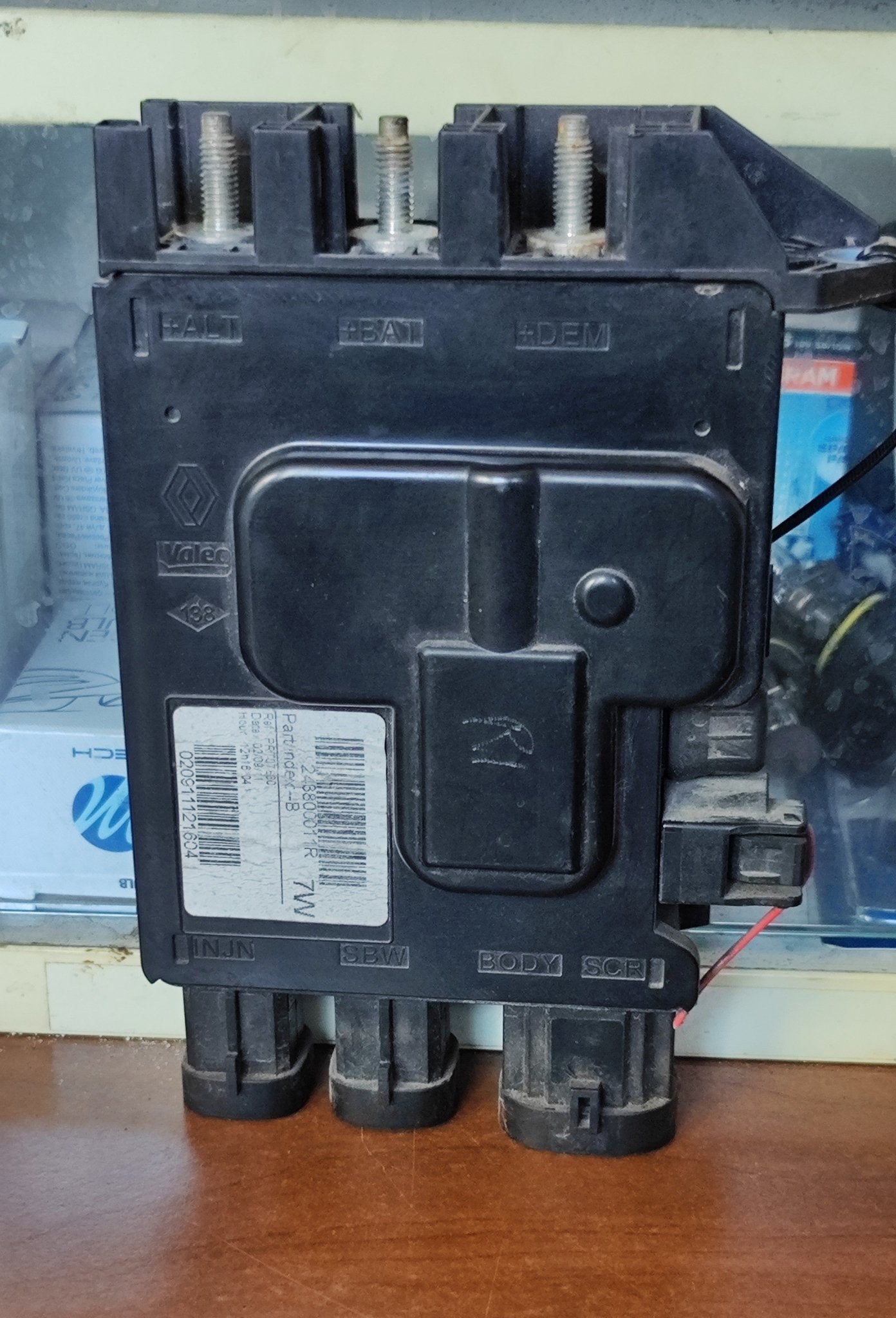 243800011R Centralina controllo alimentazione batteria Renault Megan - Debiautomotive