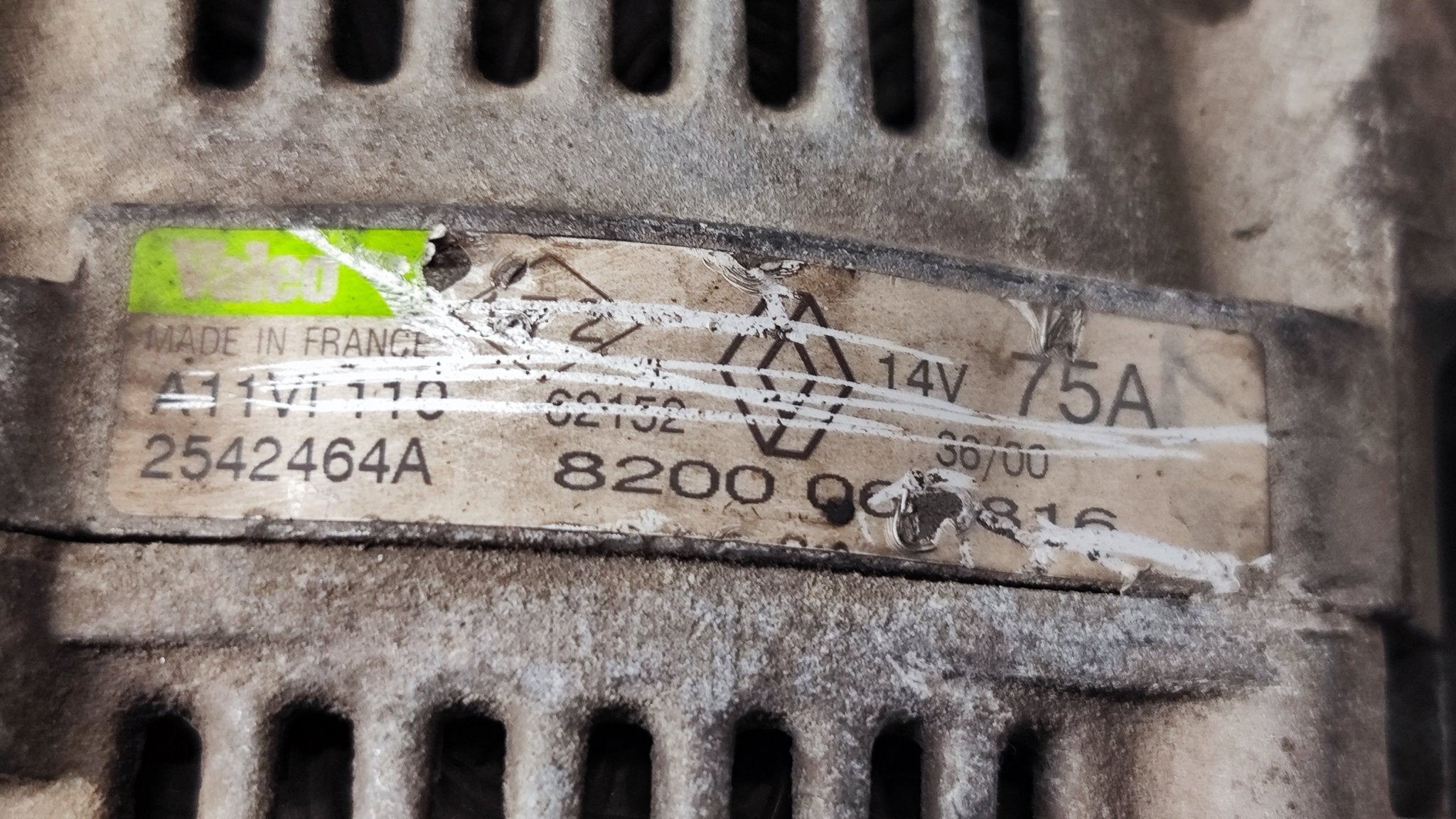 2542464A 8200060816 Alternatore Renault Clio II Twingo Dacia - Debiautomotive