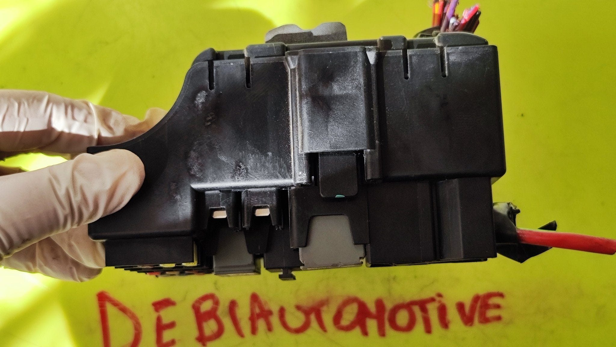 27B0Z4010F Centralina fusibili Opel Corsa E Adam - Debiautomotive