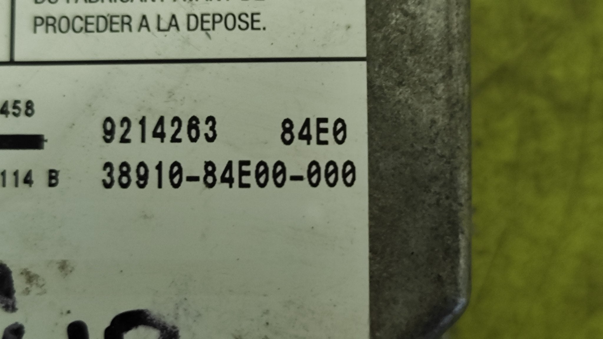 38910 - 84E00 - 000 9214263 Centralina Airbag Suzuki Wagon R - Debiautomotive