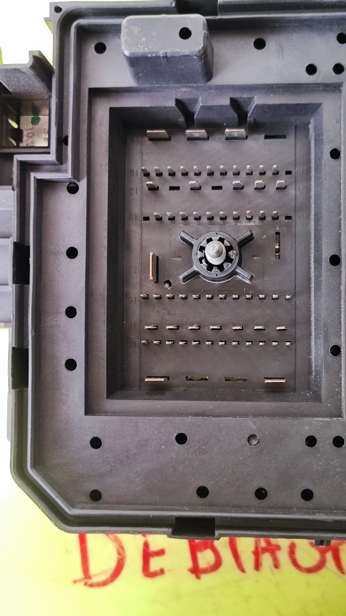 39036044 centralina porta fusibili Opel Corsa E 2016 - Debiautomotive