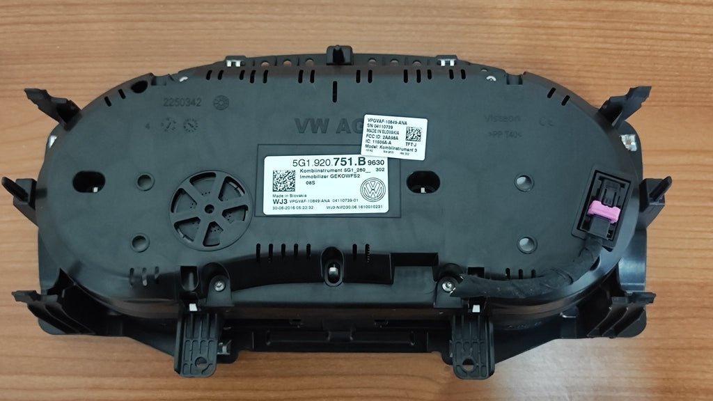 5G1920751B Quadro strumenti Golf 7 diesel - Debiautomotive