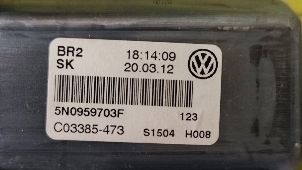 5N0959704F 5N0959703F Motorino alzavetro dx e sx Wolkswagen Tiguan - Debiautomotive