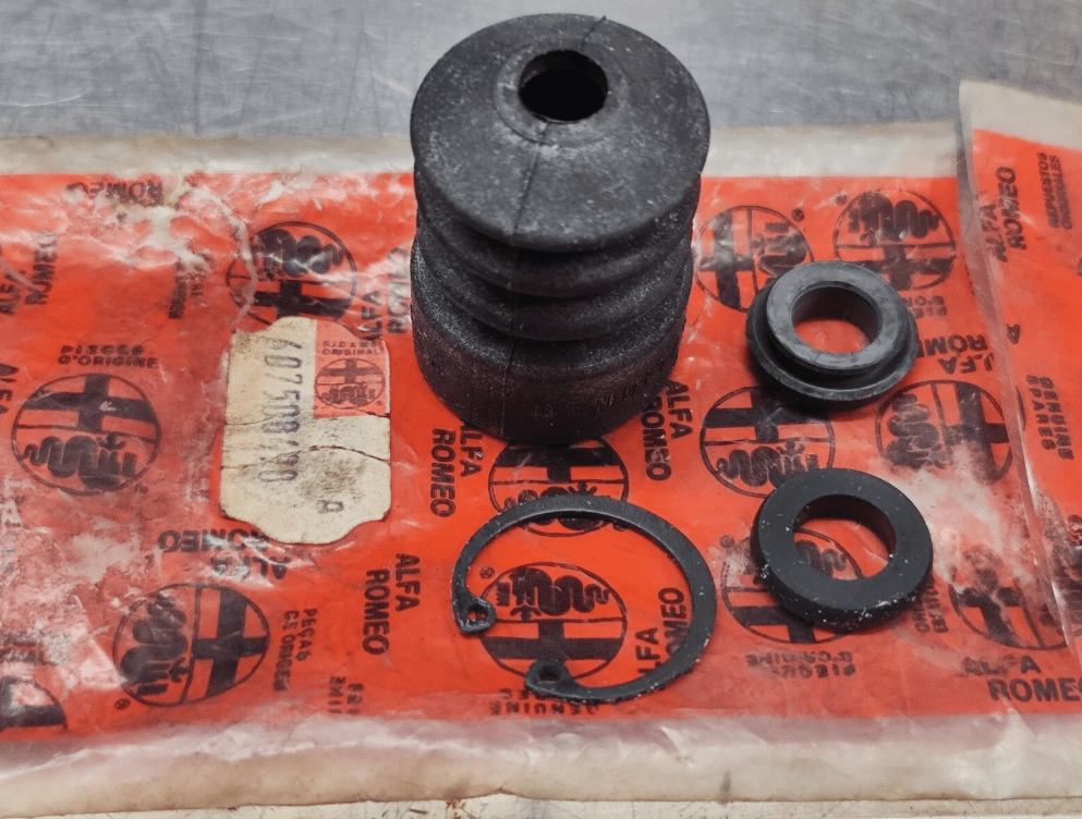 60750849 ORIGINALE kit revisione pompa frizione Alfa Romeo 33 - Debiautomotive