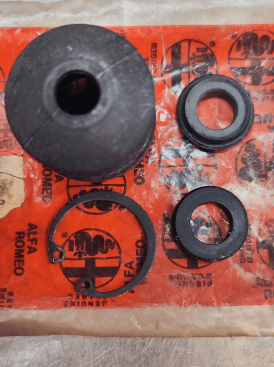 60750849 ORIGINALE kit revisione pompa frizione Alfa Romeo 33 - Debiautomotive