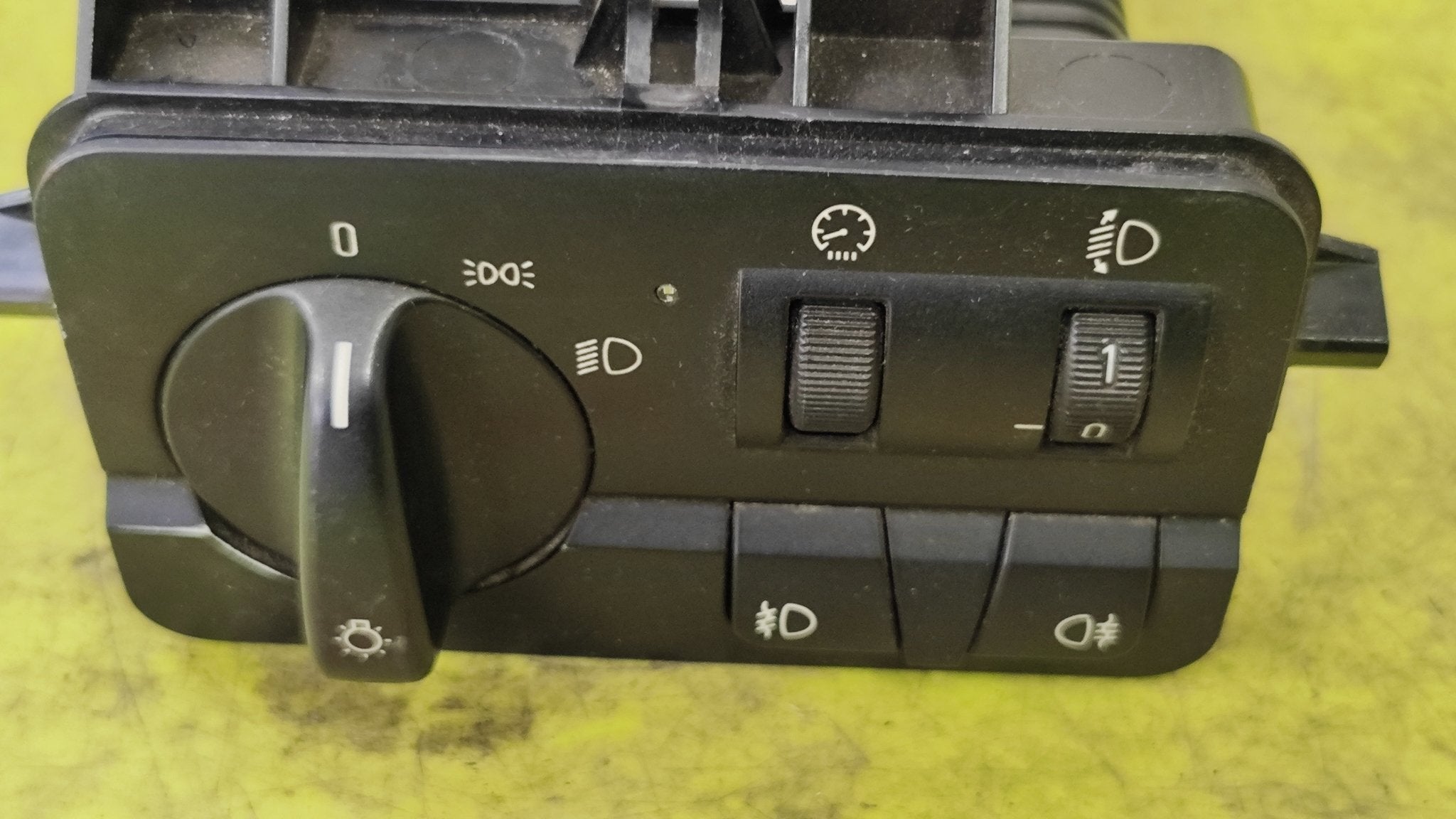 6923479 interruttore comando luci BMW 320 E46 - Debiautomotive