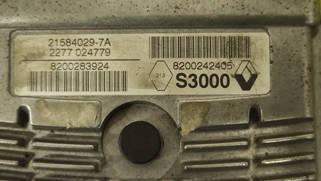 8200242405 S3000 Centralina motore Renault Megane II 1.6B - Debiautomotive