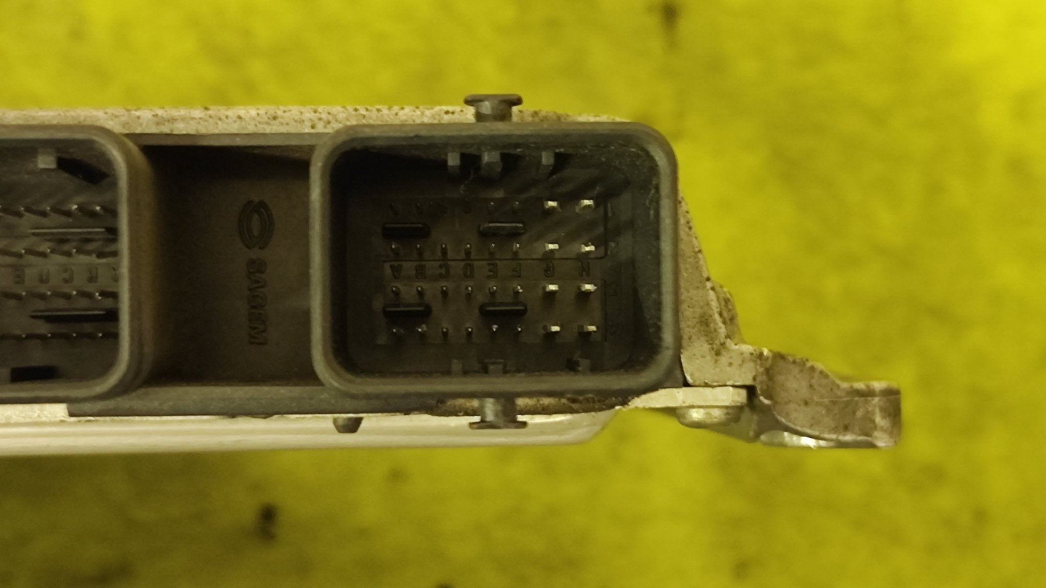 8200242405 S3000 Centralina motore Renault Megane II 1.6B - Debiautomotive