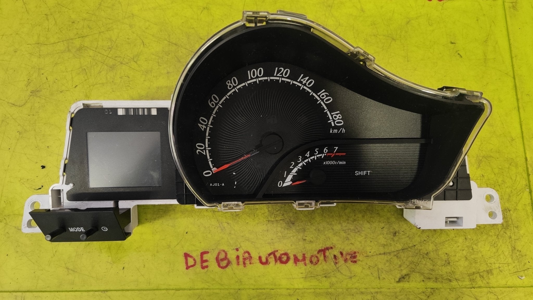 83800 - 74040 - D Quadro strumenti Toyota IQ 1.0B - Debiautomotive