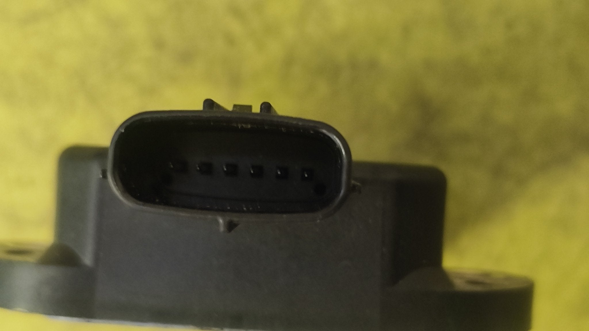 89183 - 48030 Sensore imbardata Toyota IQ 1.0B - Debiautomotive