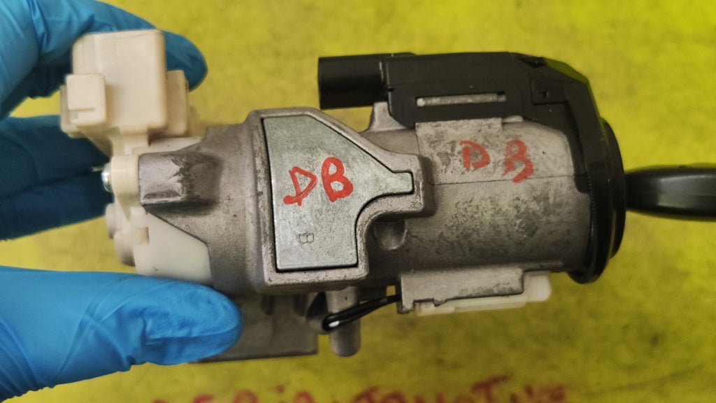 89783 - 52030 Blocchetto di accensione con chiave Toyota IQ 1.0B 1° serie - Debiautomotive