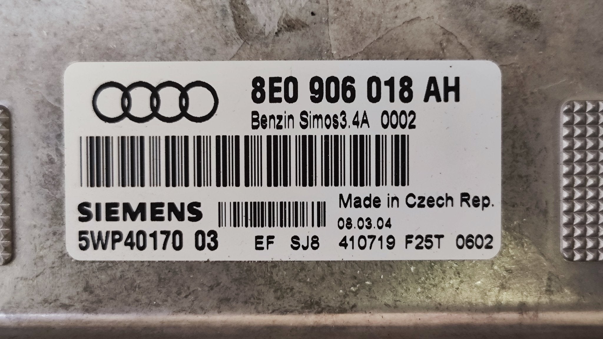 8E0906018AH 5WP40170 Centralina Motore Audi A4 1.6B - Debiautomotive