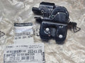 905039428R Serratura cofano originale Renault Dacia - Debiautomotive