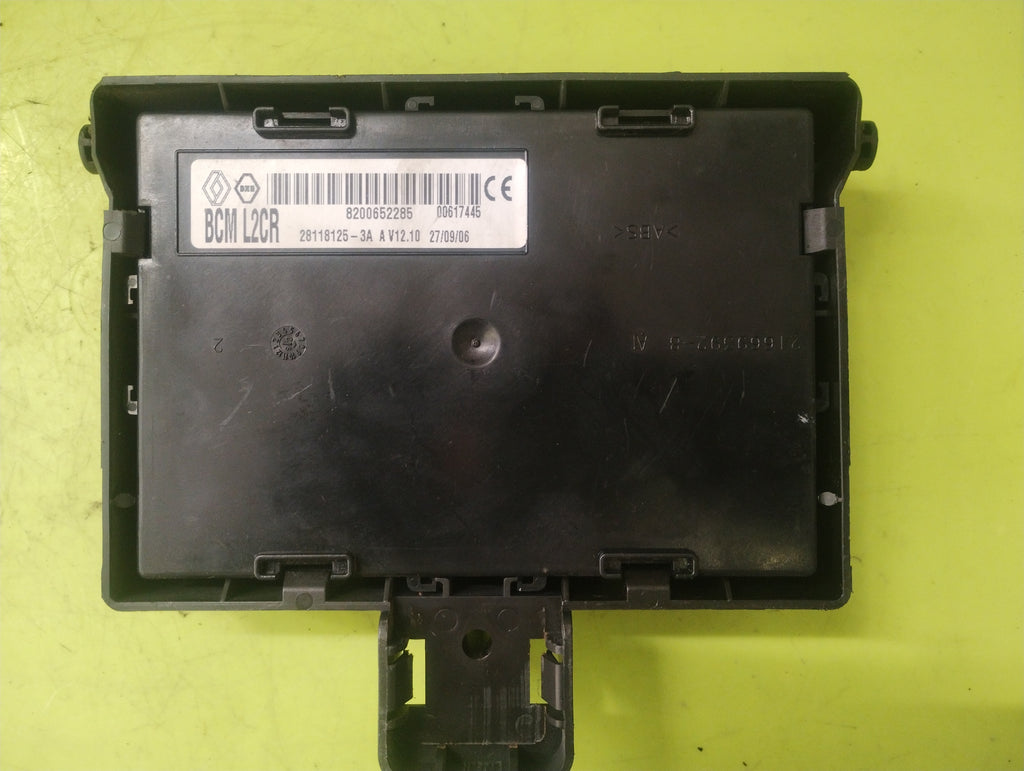 Body Computer Renault Clio 8200652285 BCM L2CR 28118125 - 3A