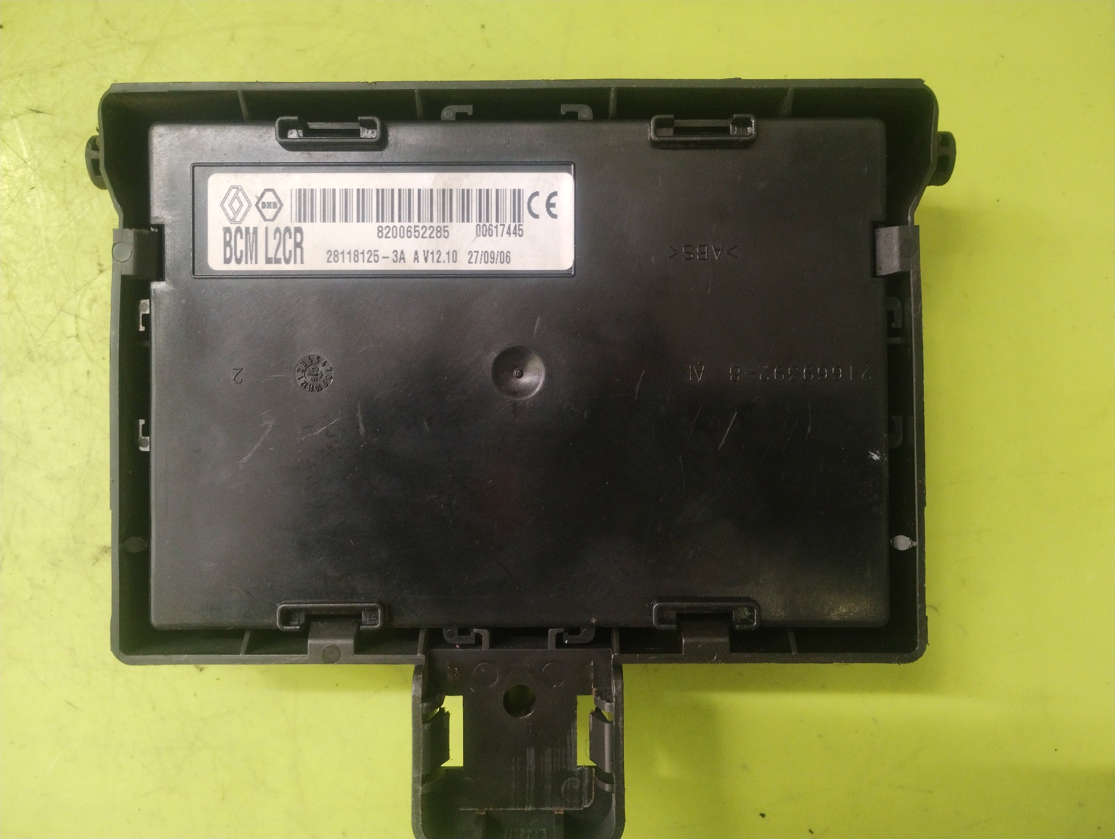 Body Computer Renault Clio 8200652285 BCM L2CR 28118125 - 3A
