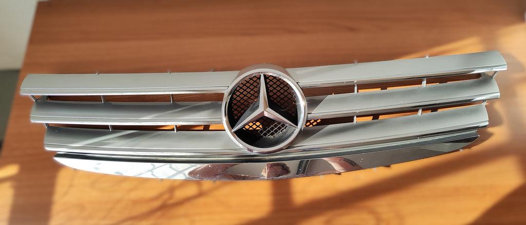 Mascherina griglia anteriore con stemma Mercedes-Benz Classe A W169 1.5B 1698800983 