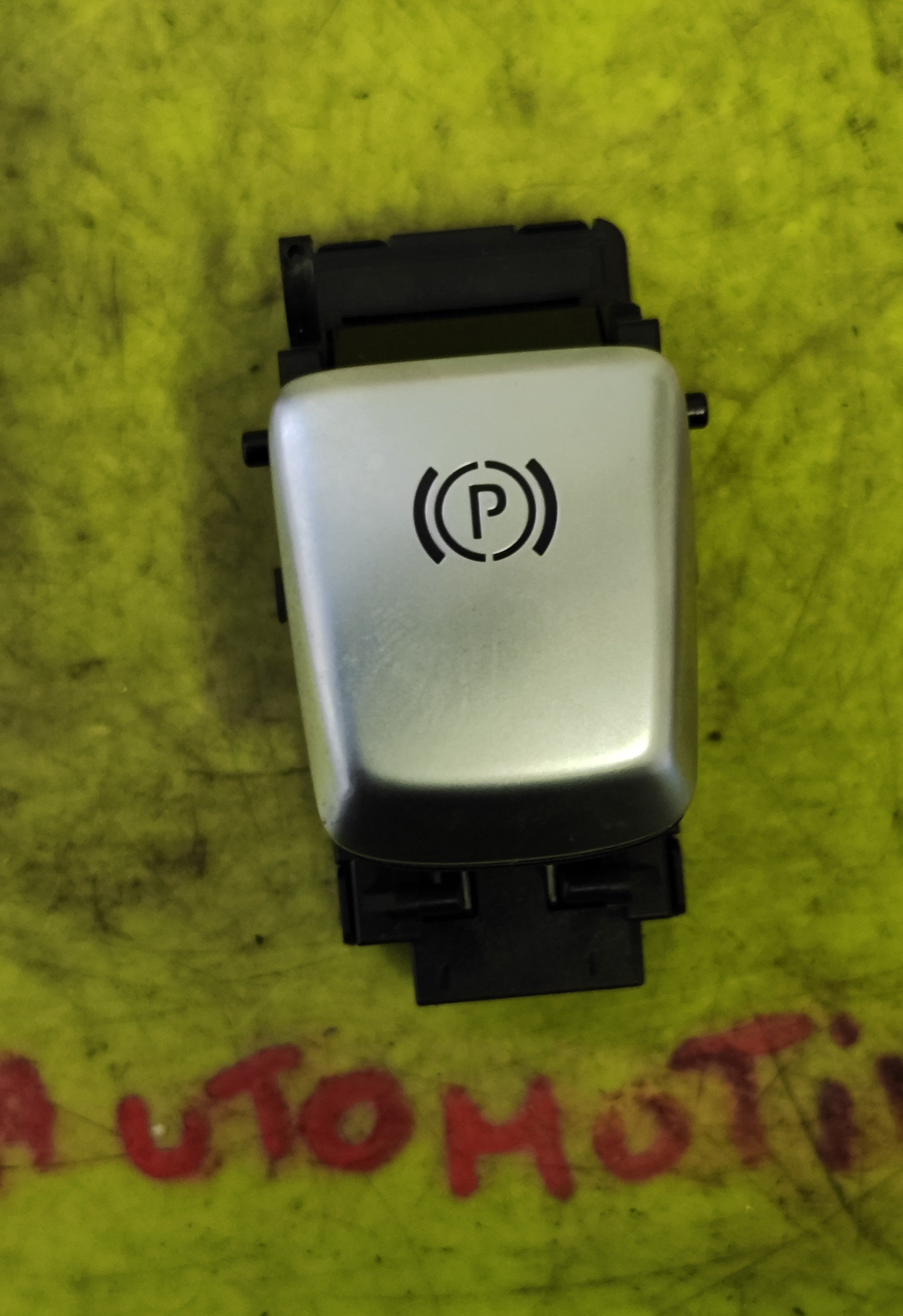 Pulsante freno di stazionamento Mercedes-Benz Classe C W205 A2059051516 