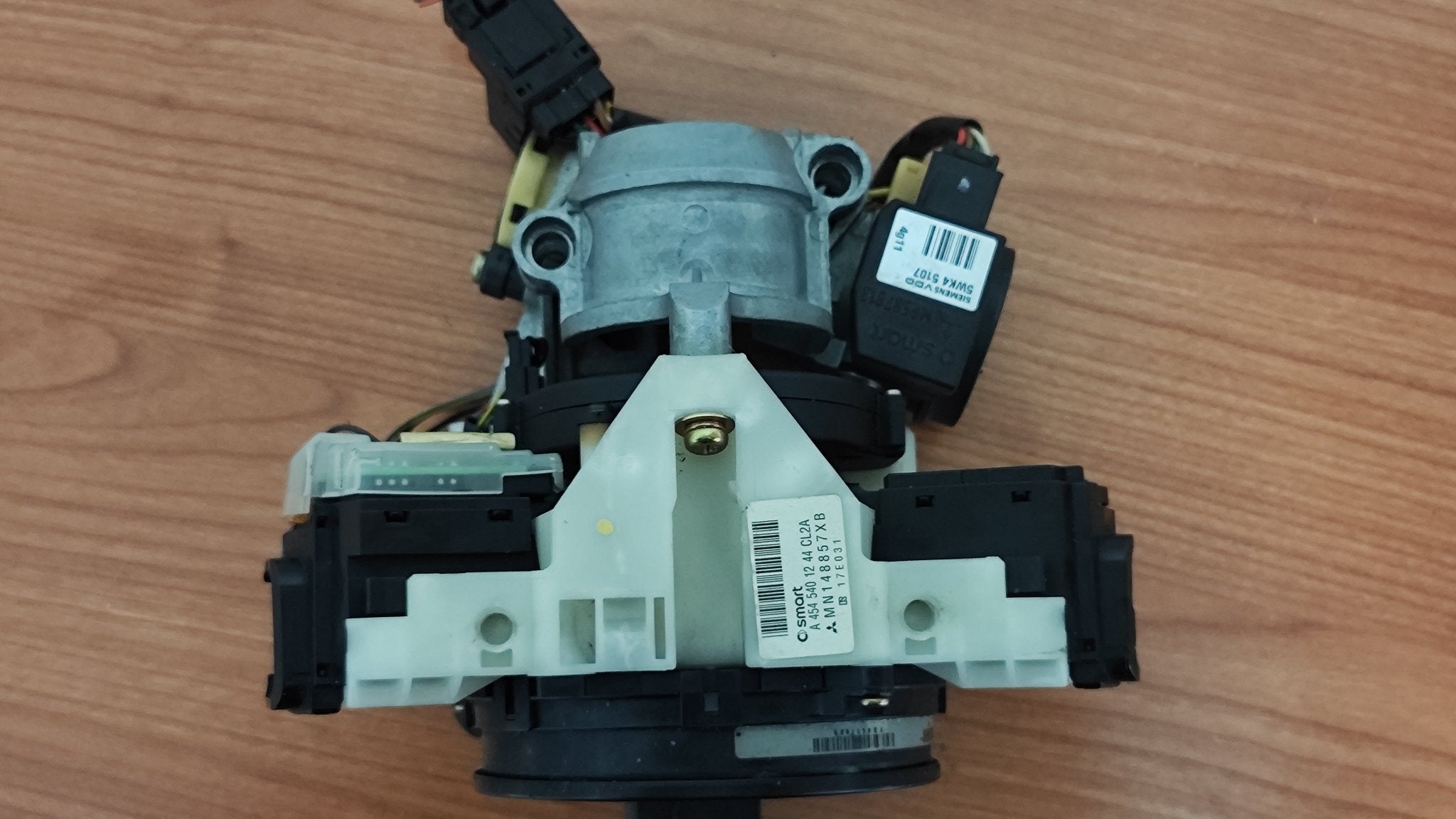 A4545450326 MR979369 5WK45107 Contatto spiralato + blocchetto di accensione + 1 chiave Smart ForFour W454 - Debiautomotive