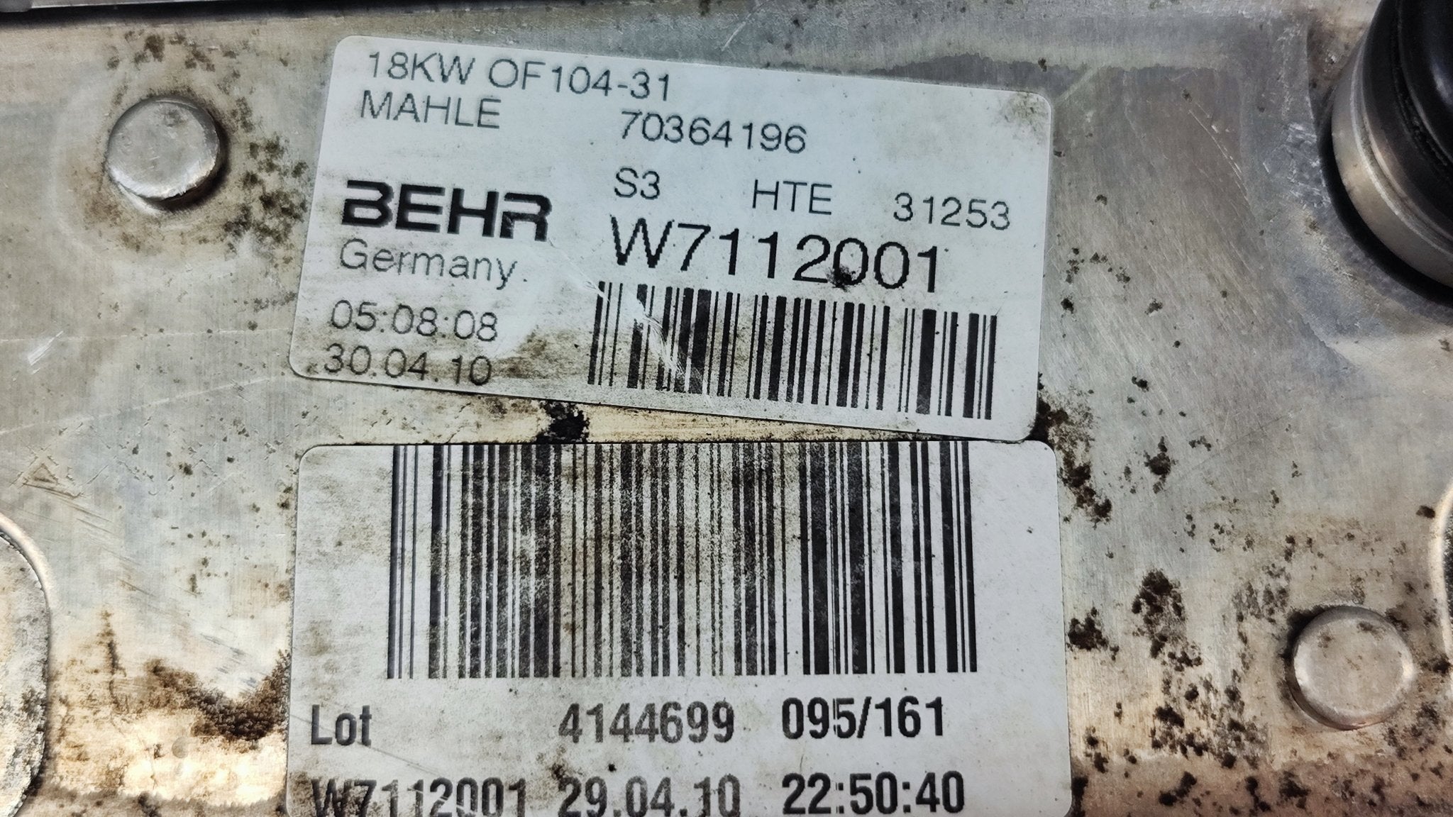 A6511800510 Radiatore Olio Scambiatore di calore Mercedes - Benz - Debiautomotive