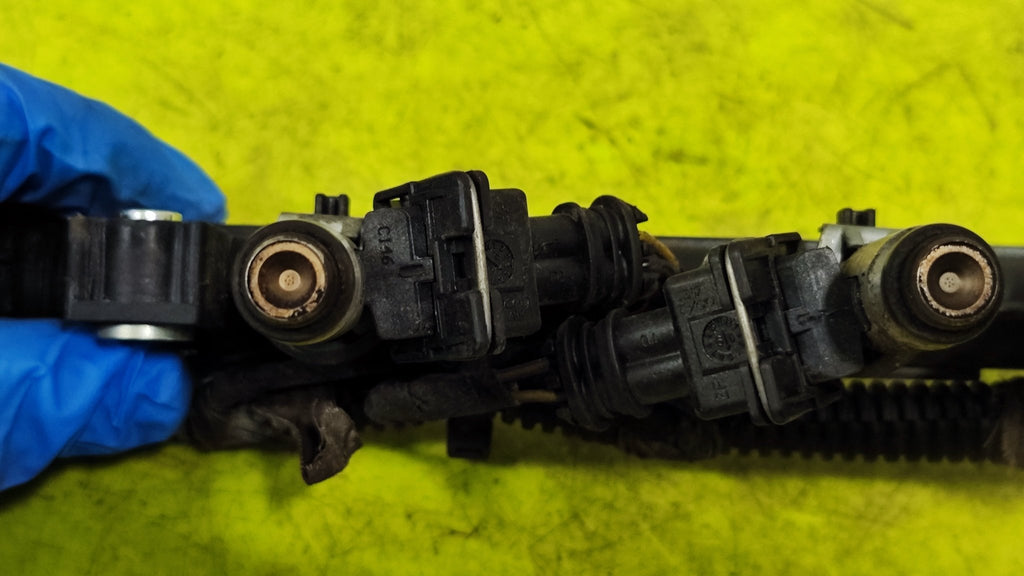 AG0077425B Iniettori flauto Fiat 500 Grande Punto - Debiautomotive