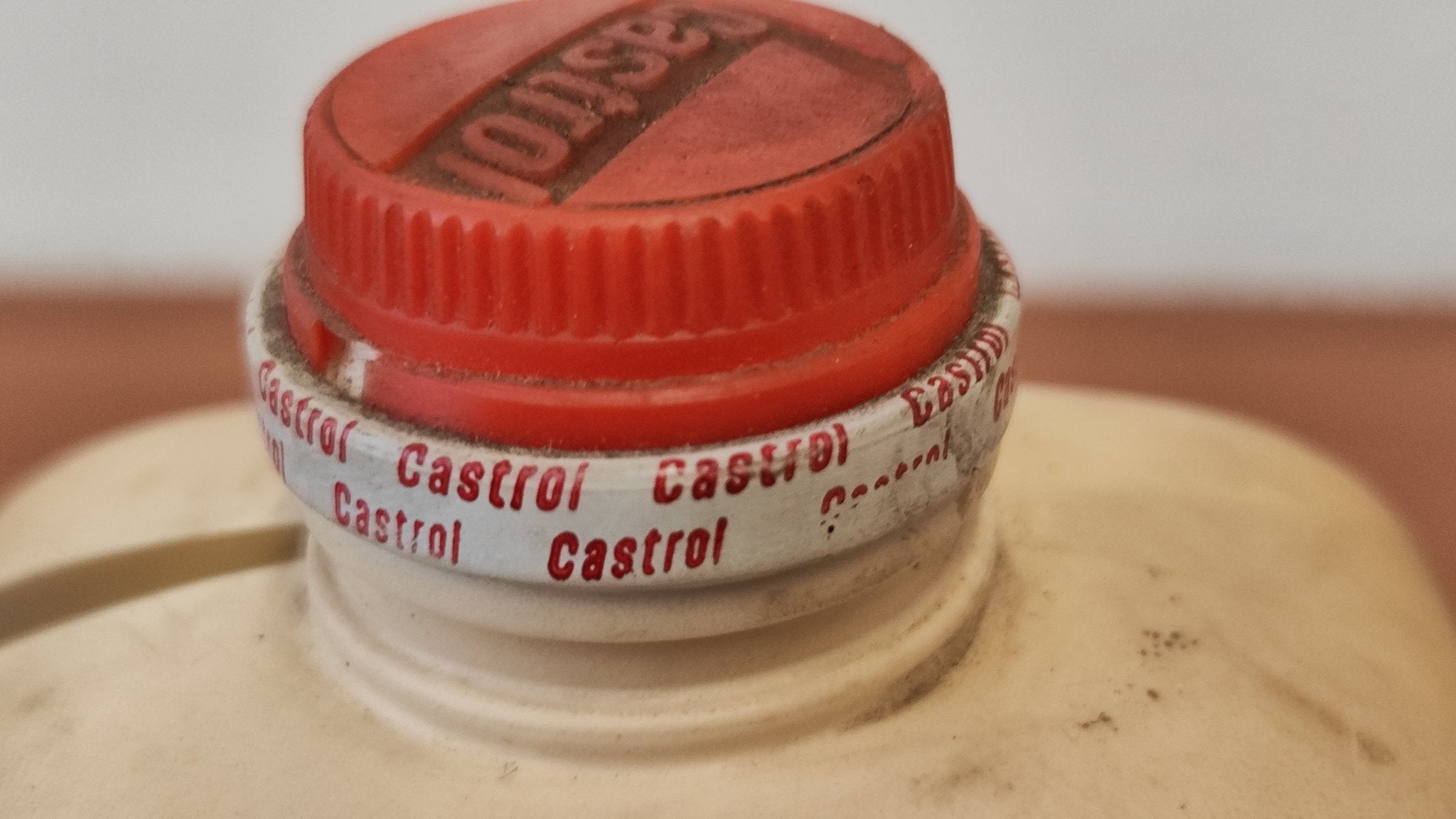 Castrol Racing Motor Oil R30 moto d'epoca vintage R 30 - Debiautomotive