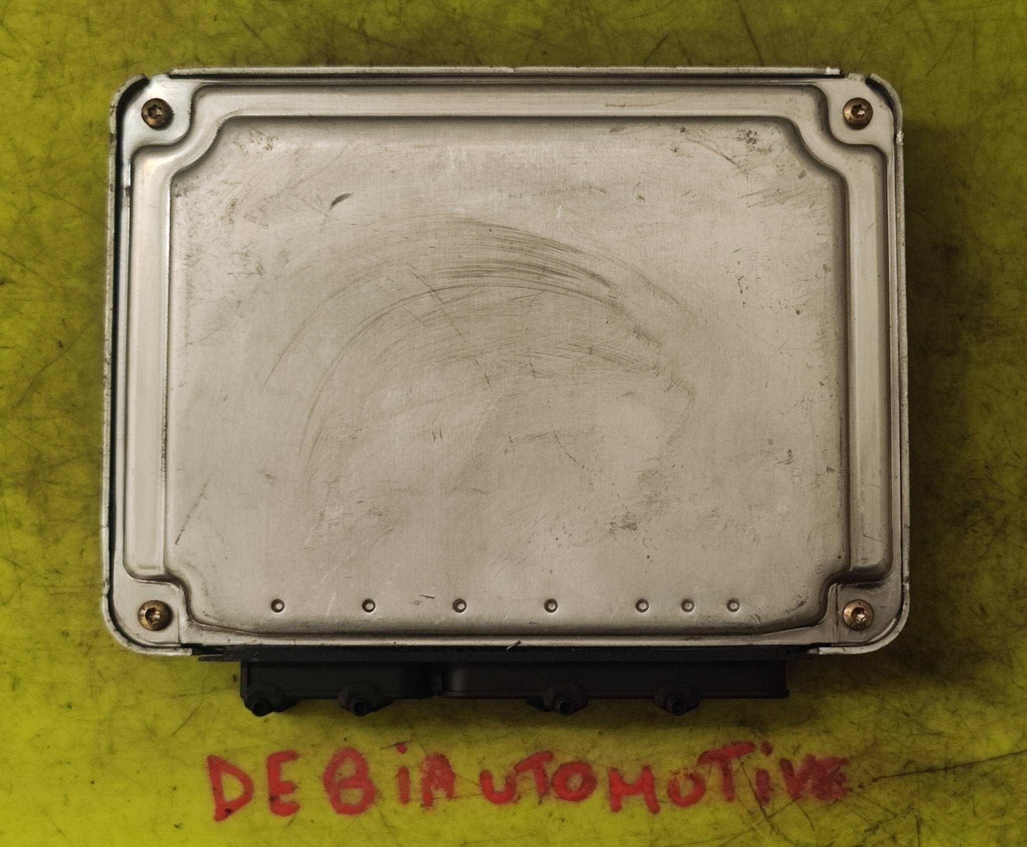 Centralina motore Volkswagen Polo Benzina 0261207184 030906032CE - Debiautomotive