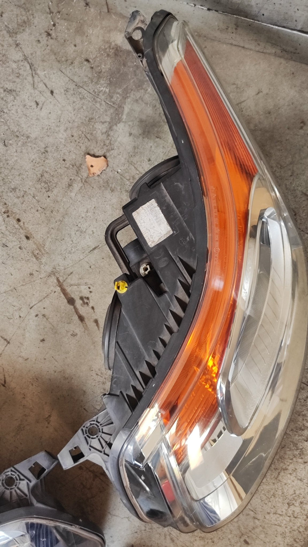 Coppia di fanali anteriori Citroen C3 Picasso 9681873980 - Debiautomotive