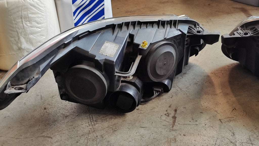 Coppia di fanali anteriori Citroen C3 Picasso 9681873980 - Debiautomotive