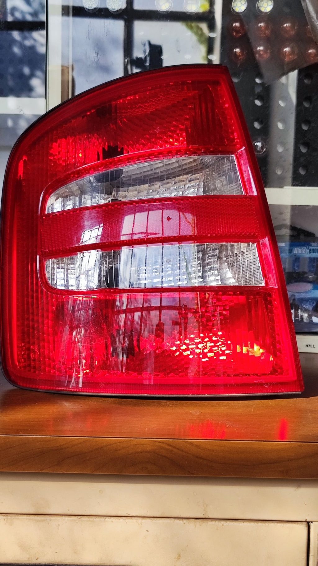 Coppia di fanali posteriori originali Skoda Fabia 99>03 - Debiautomotive