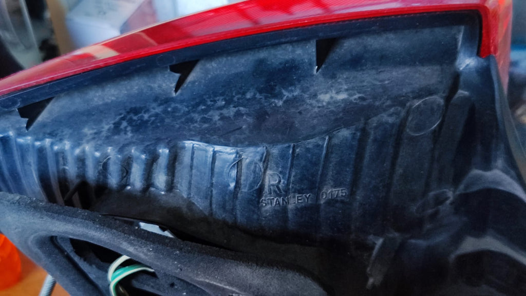 Coppia di fanali posteriori originali Toyota Celica 2001 - Debiautomotive