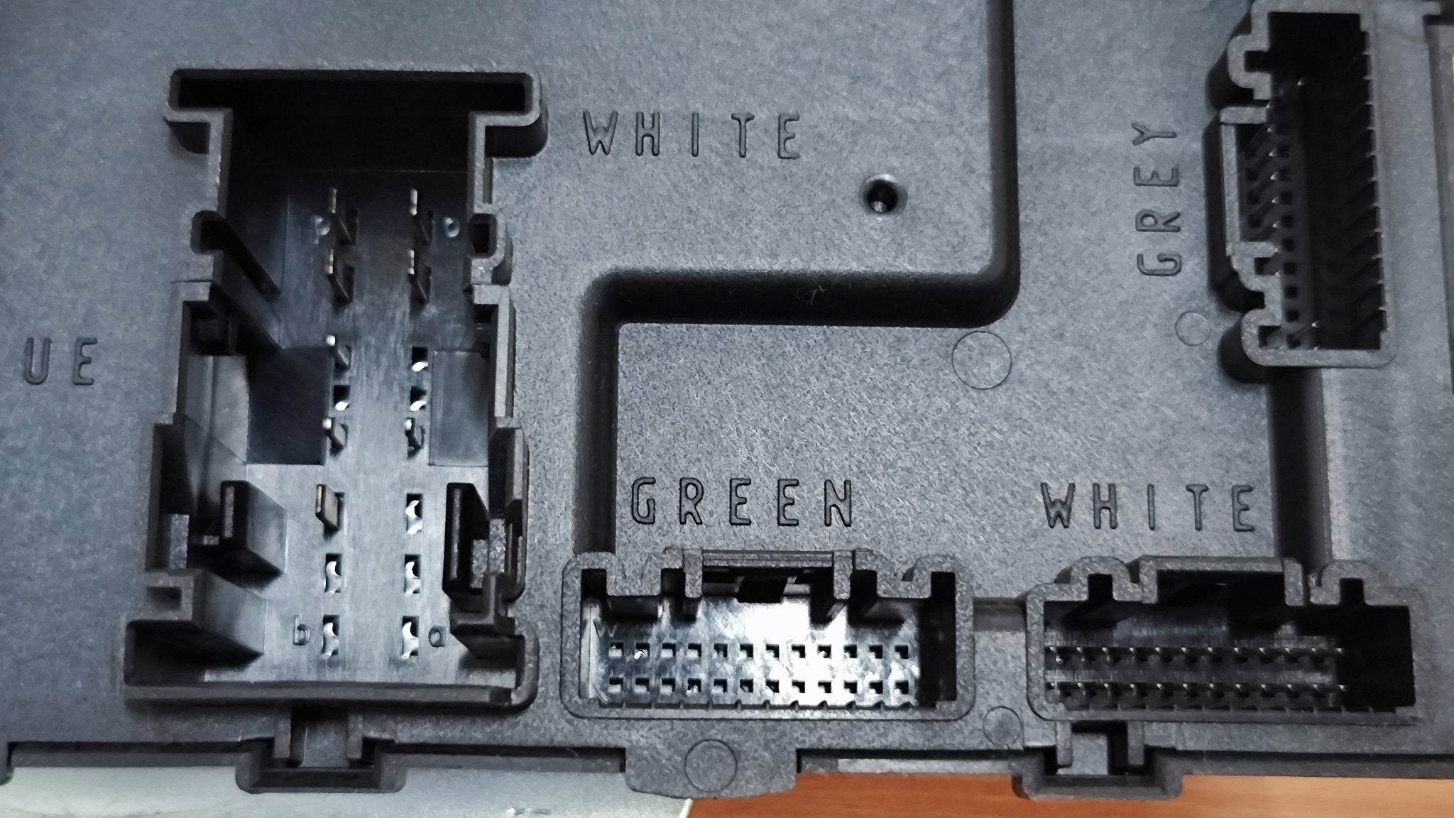 DL40 - 67560 - B 040020055301 Centralina body computer Mazda 2 - Debiautomotive