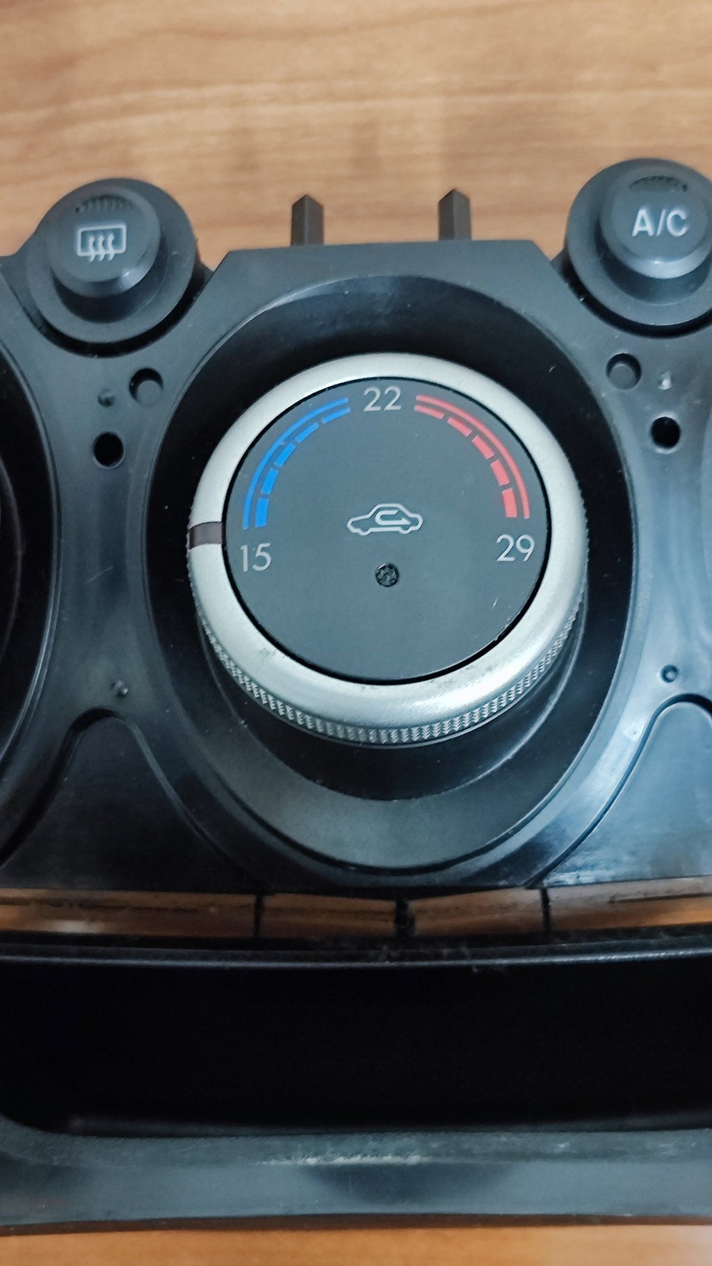 DL4061190A Centralina comandi clima Mazda 2 - Debiautomotive