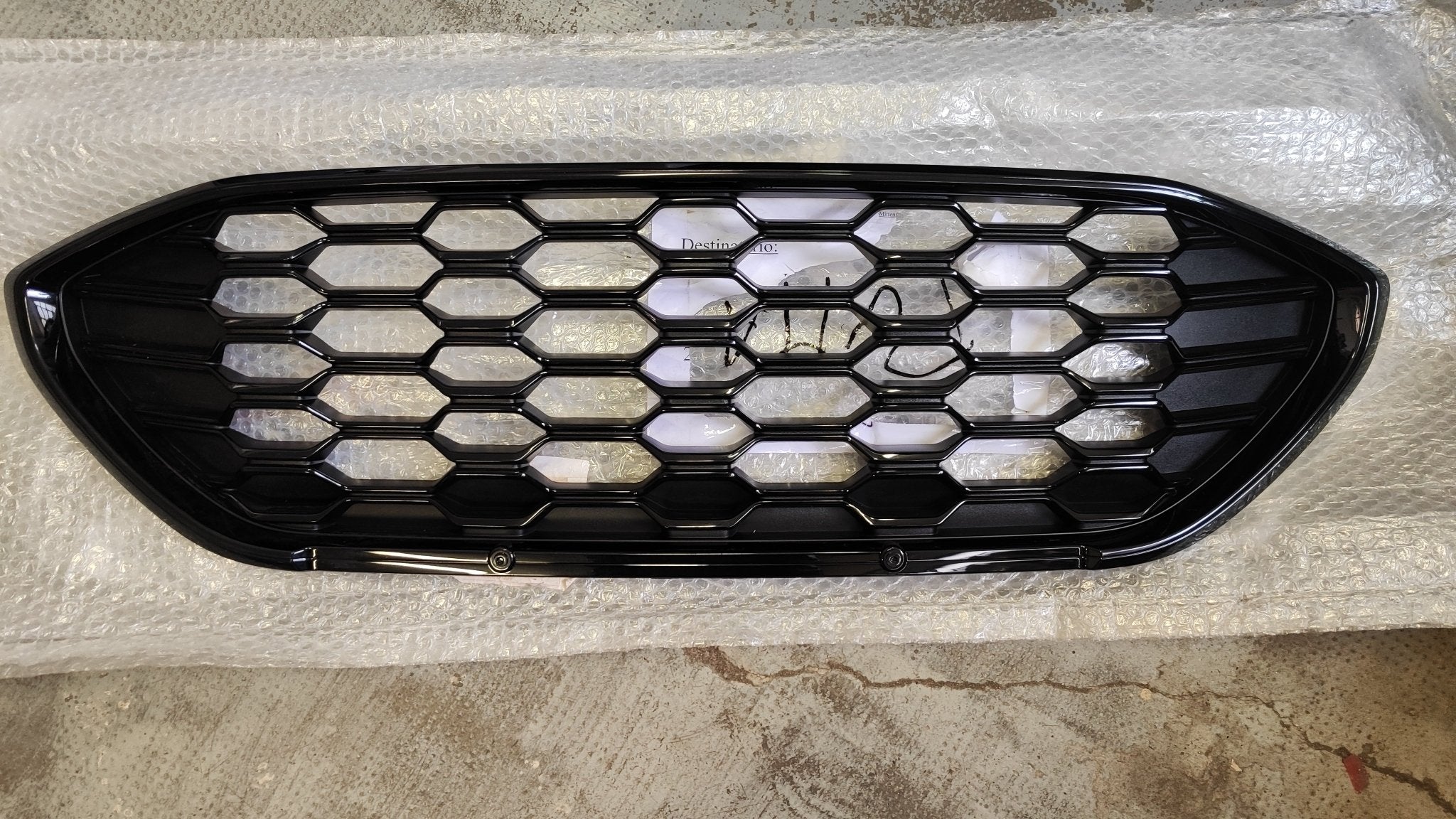 L1TB - 8200 - C Mascherina Griglia Calandra anteriore Ford Puma dal 2020 in poi - Debiautomotive