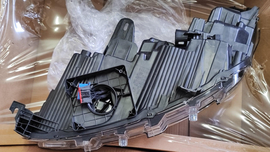 LJ8B13008BG faro anteriore destro full led Ford Mustang Mach - E - Debiautomotive