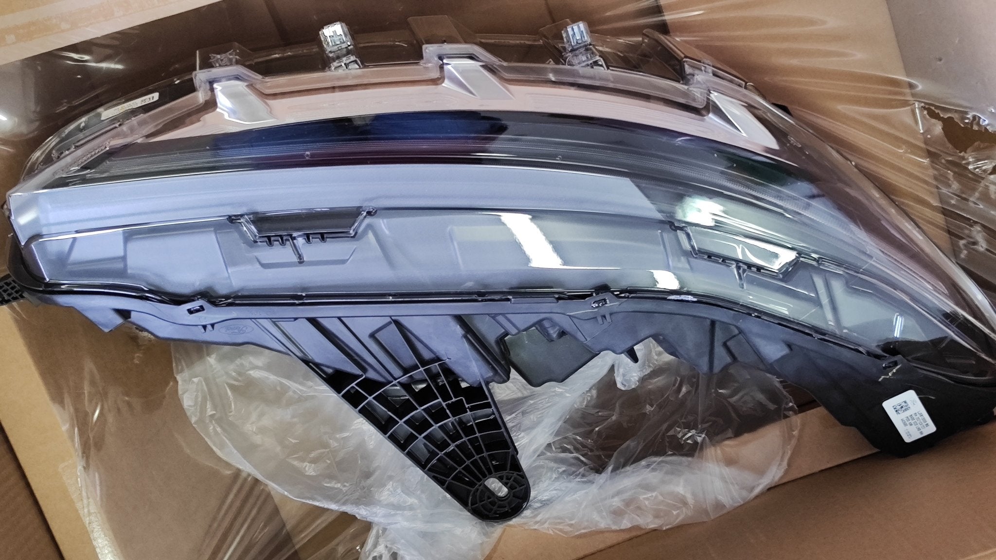 LJ8B13008BG faro anteriore destro full led Ford Mustang Mach - E - Debiautomotive