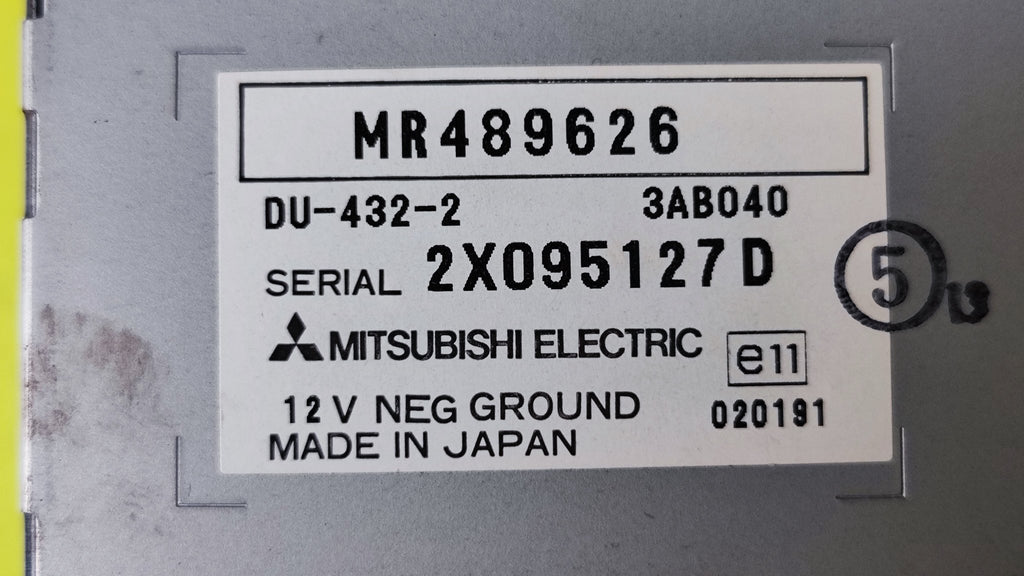 MR489626 Monitor display Mitsubishi Space Runner Space Wagon - Debiautomotive