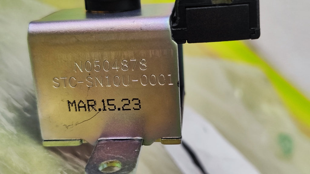 N0504878 Bobina Solenoide contatto chiave Smart W453 A4535423100 - Debiautomotive