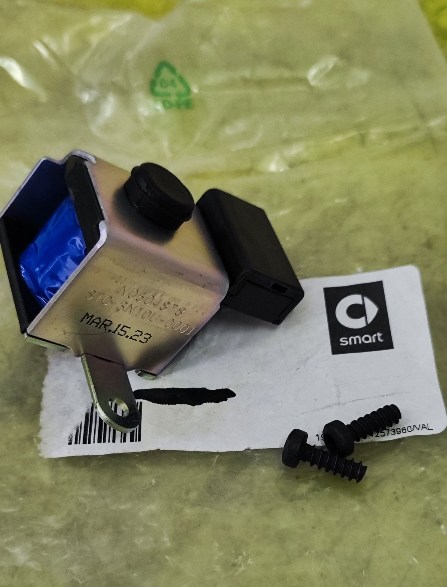 N0504878 Bobina Solenoide contatto chiave Smart W453 A4535423100 - Debiautomotive