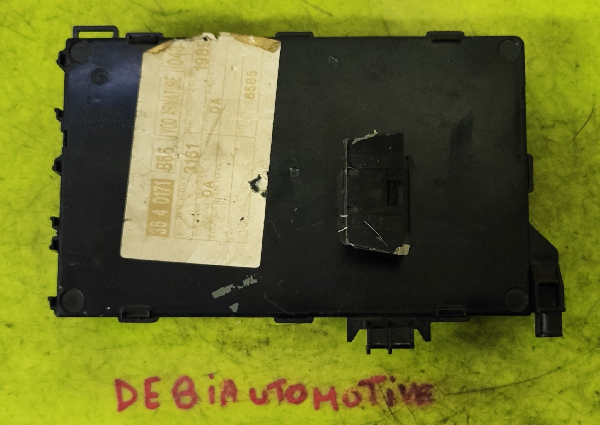 P8200311989 UCH - N2 AV5.3 BSI Renault Clio II - Debiautomotive