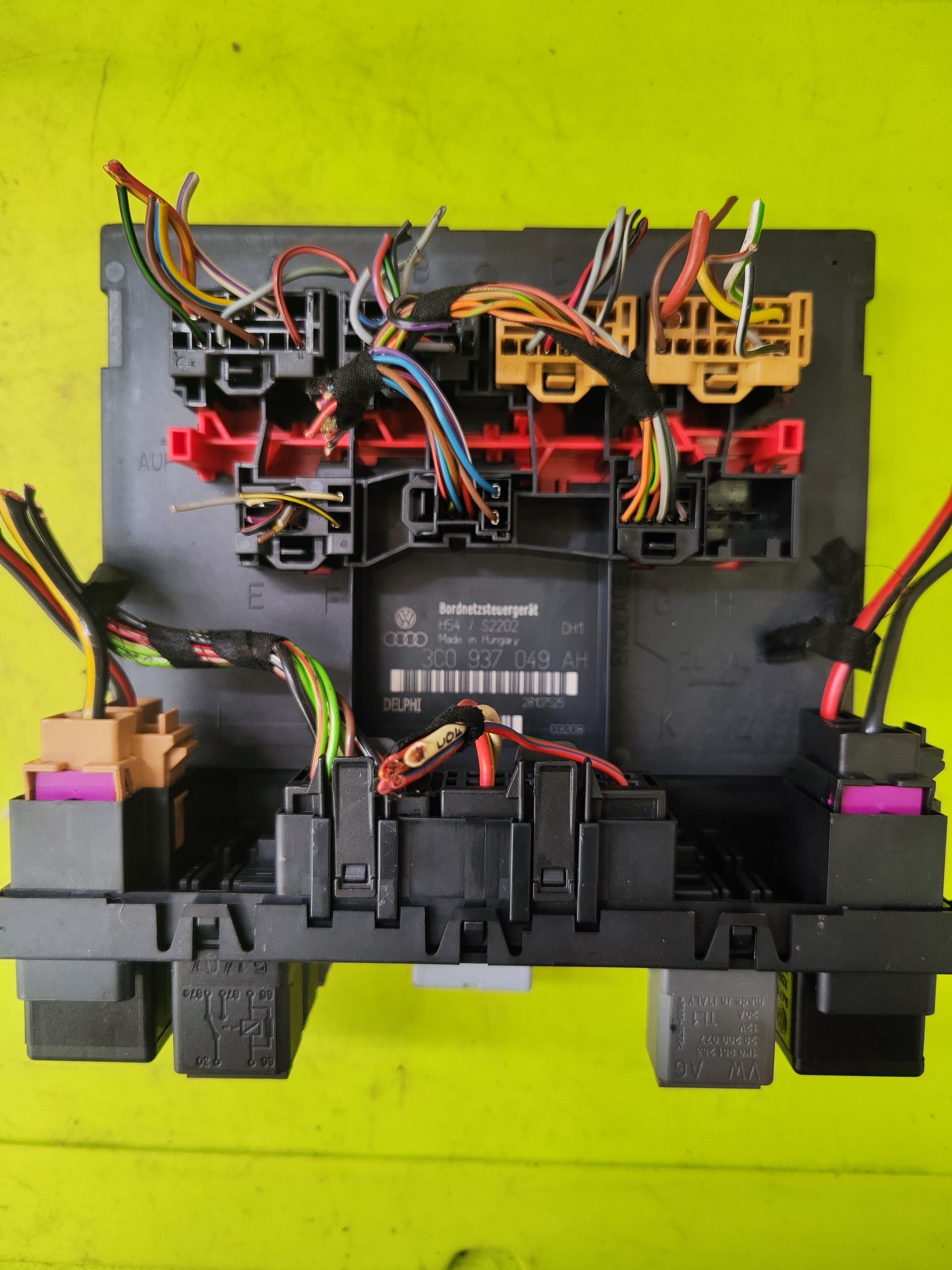 Body Computer Volkswagen Tiguan 2.0D 3C0937049AH