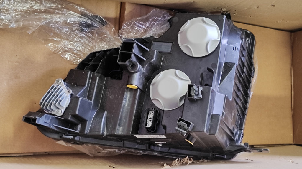 R2X6 - 13E014 - AF Fanale anteriore destro Ford Tourneo Courier - Debiautomotive