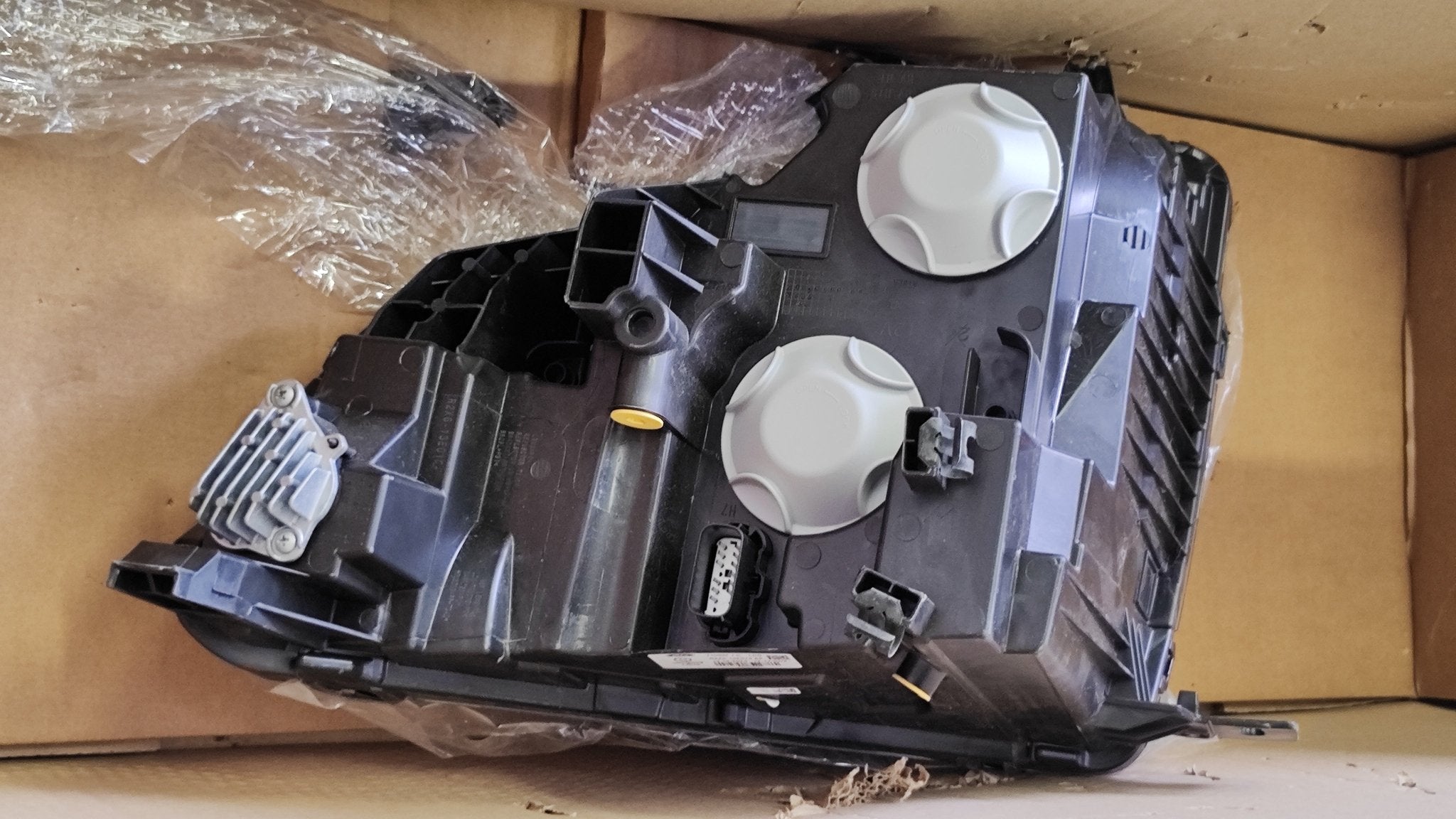 R2X6 - 13E014 - AF Fanale anteriore destro Ford Tourneo Courier - Debiautomotive