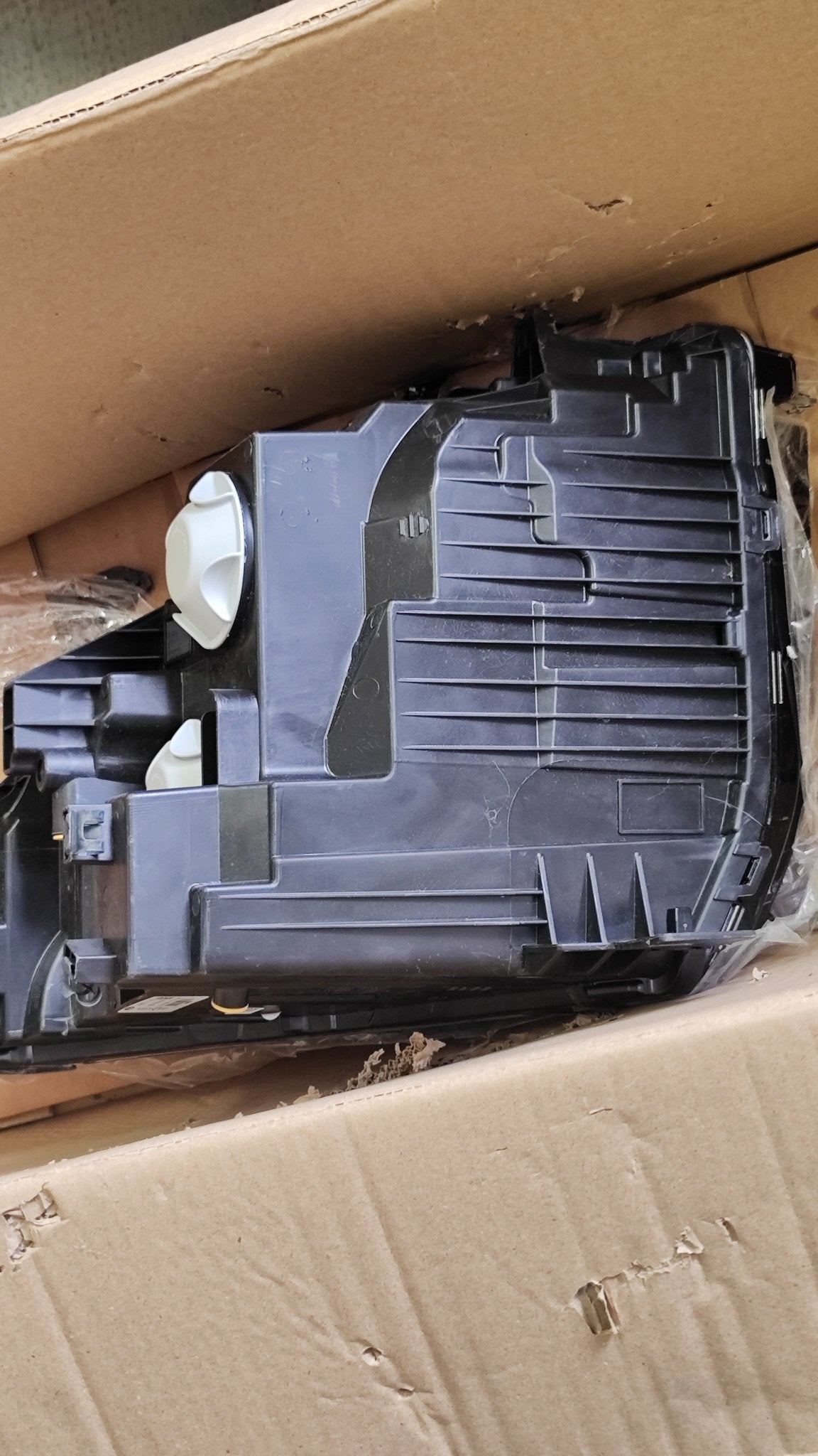 R2X6 - 13E014 - AF Fanale anteriore destro Ford Tourneo Courier - Debiautomotive