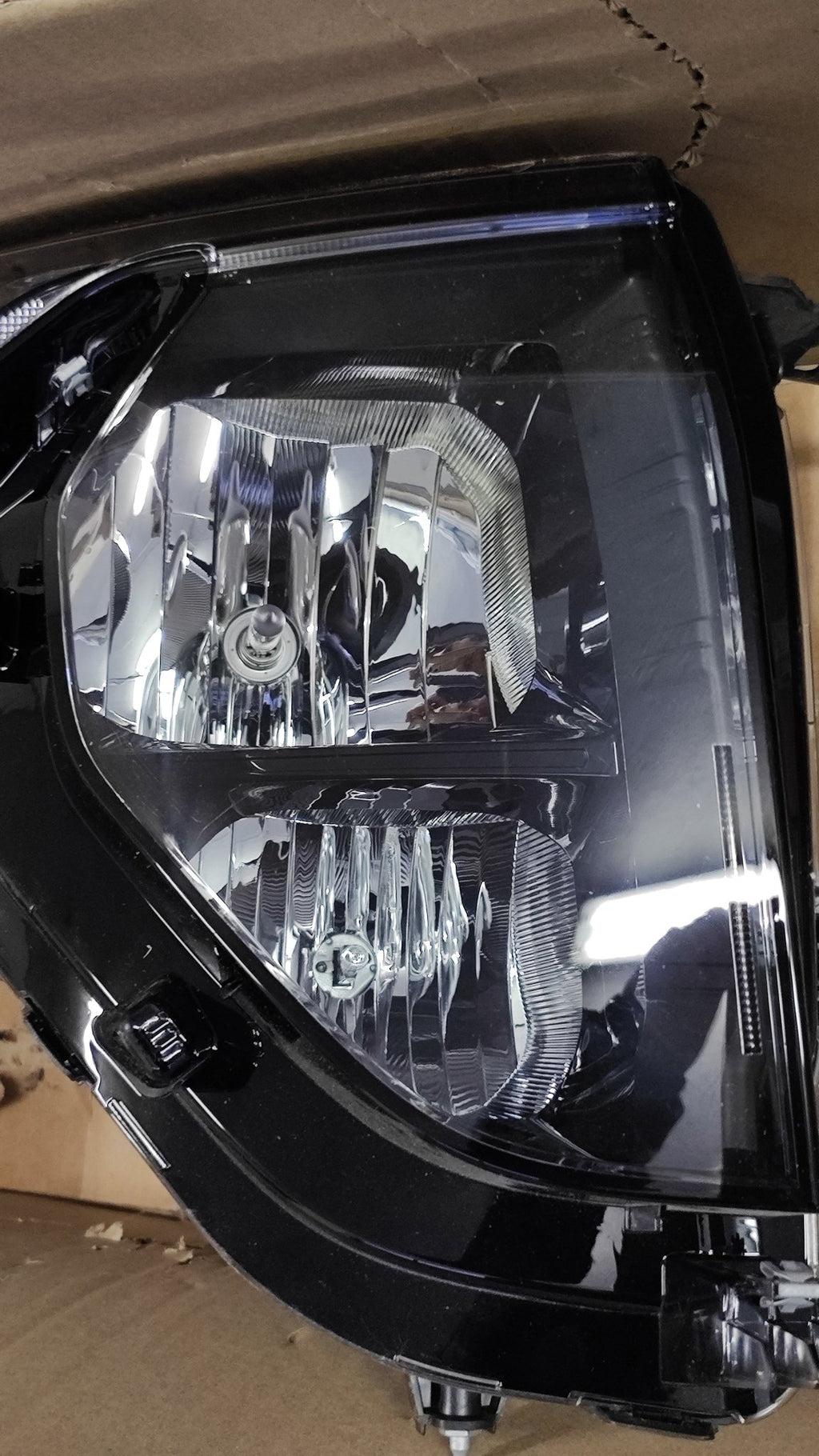 R2X6 - 13E014 - AF Fanale anteriore destro Ford Tourneo Courier - Debiautomotive