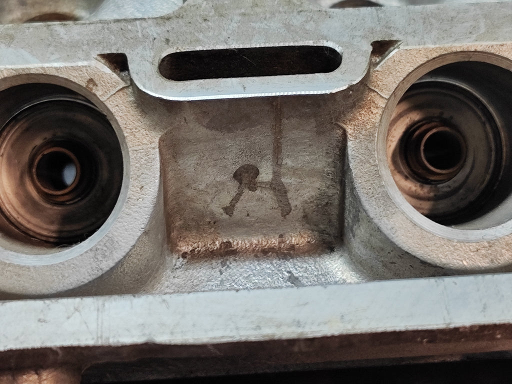 Testata NUDA Alfa Romeo GT 1.3 - Debiautomotive